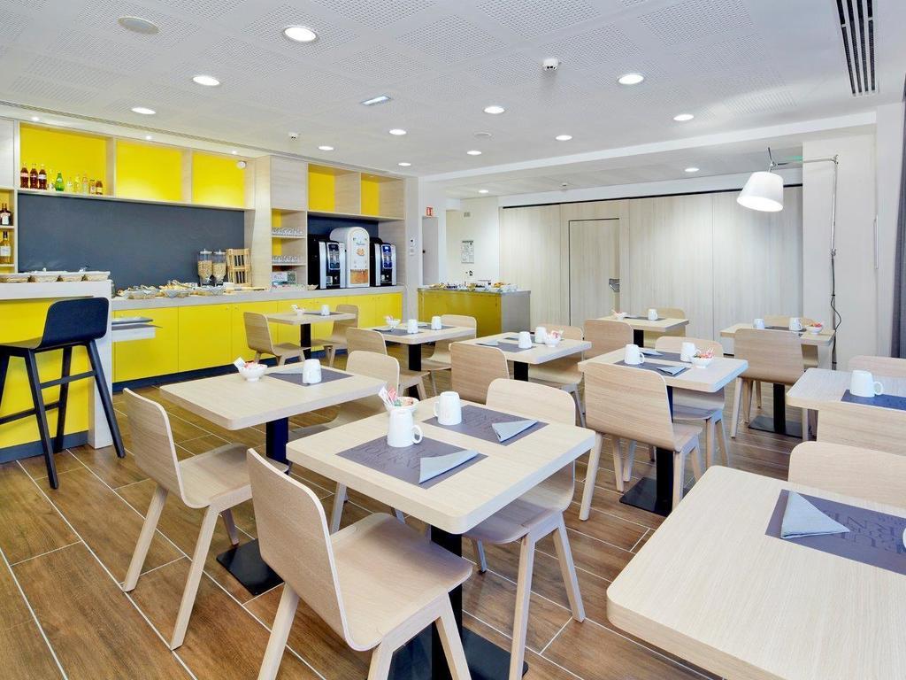 Kyriad Prestige Pau - Palais Des Sports מראה חיצוני תמונה